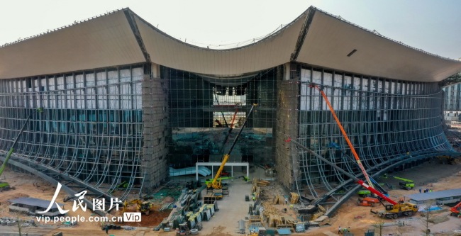 廣東廣(guǎng)州:國際金(jin)融論壇會(hui)址建設如(rú)火如荼