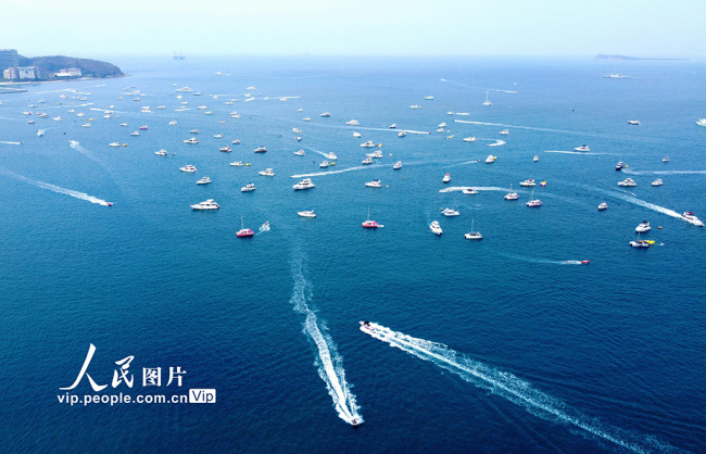 海南(nan)三亞：千帆(fān)出海