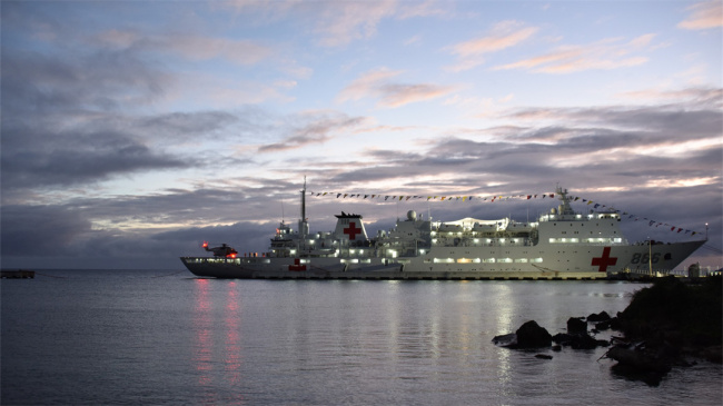 “和平方舟”航(háng)程累計達280800海裡(lǐ)