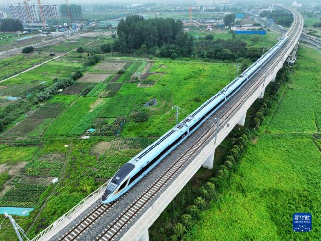 鐵(tiě)路12月7日起實行(hang)新的列車運行(hang)圖