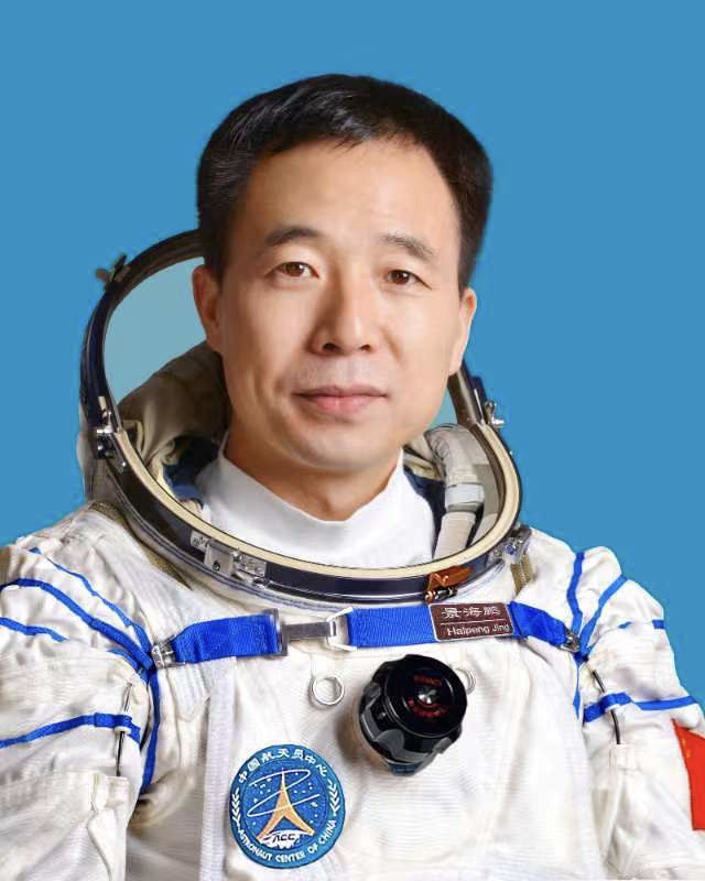 明日(rì)出征!神(shen)舟十六(liu)号航天(tiān)員乘組(zu)确定