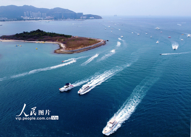海南(nan)三亞：千帆(fān)出海