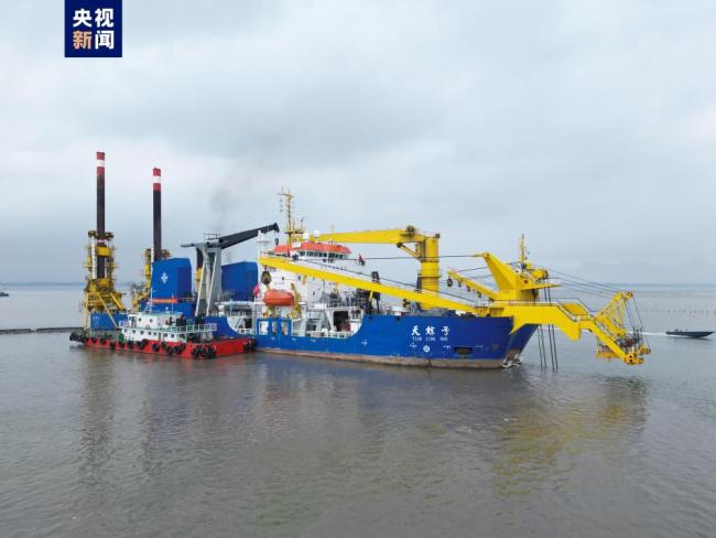 “天(tiān)鲸号”投入平陸(lu)運河建設施工(gōng)