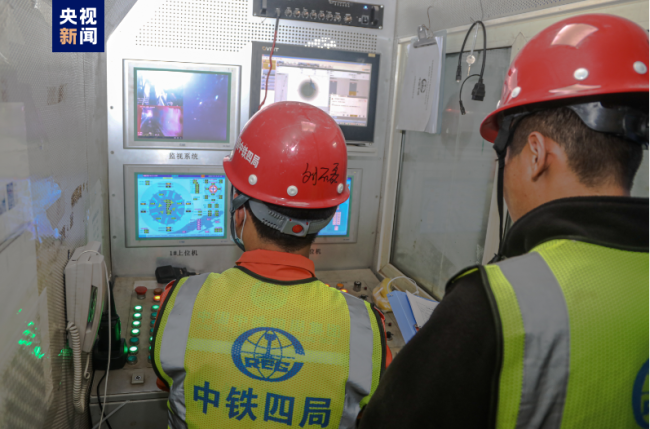 曆時120天!國内長(zhǎng)地鐵環線盾構(gòu)區間順利貫通(tong)
