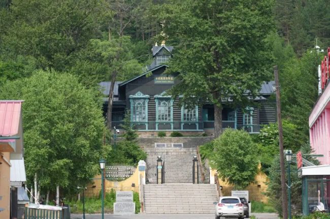 火車(chē)拉來的(de)百年小(xiǎo)鎮！坐高(gao)鐵去一(yī)趟吧